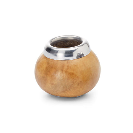 Mate tekop lavet af flaskegræskar med metalring i toppen. Brun variant