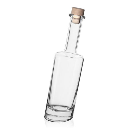 Glas karaffel i form af en flask som er en anelse på skrå og med kork prop